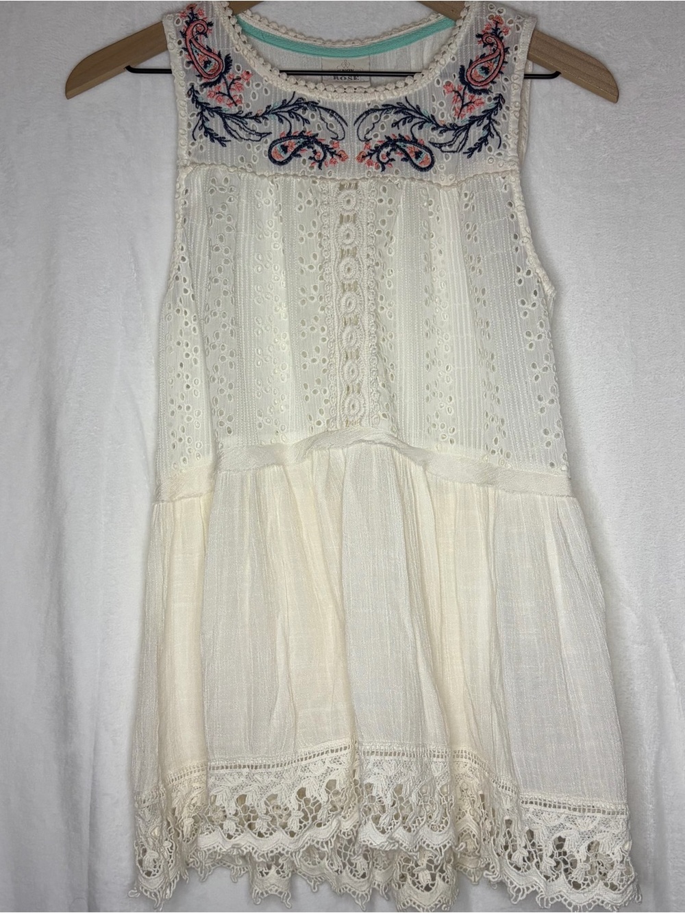 Knox Rose Women's Boho Crochet Eyelet Shirt with Embroidered Paisley Neckline